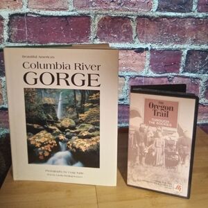 Oregon 2pc book and vhs Oregon trail Columbia River gorge